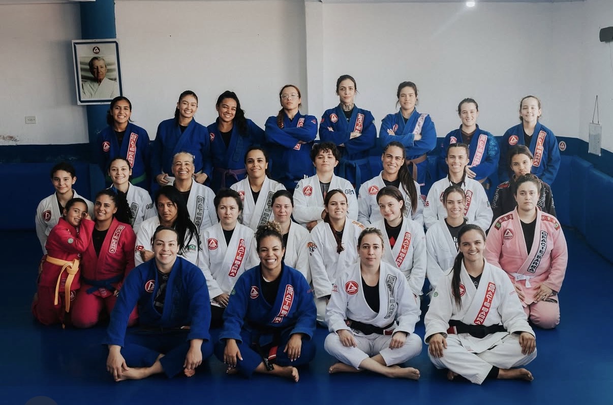 Turma feminina da Gracie Barra Serra Azul Sobradinho II
