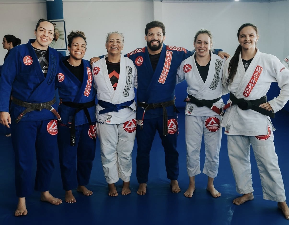 Equipe feminina da Gracie Barra Serra Azul Sobradinho II